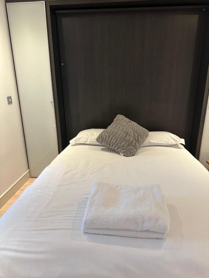Gunwharf Quays Harbour Apartments Portsmouth Luaran gambar