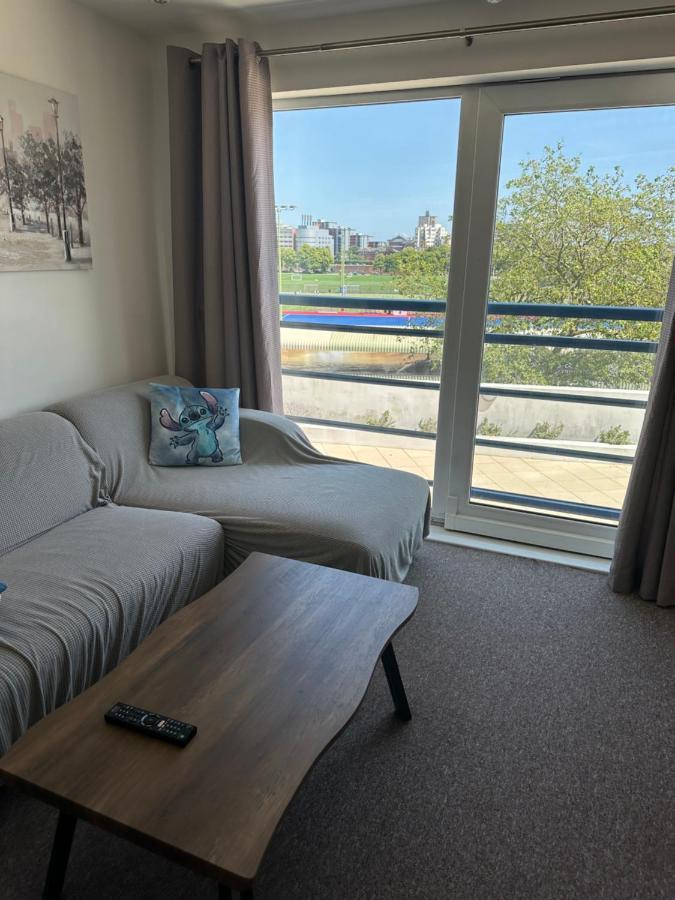 Gunwharf Quays Harbour Apartments Portsmouth Luaran gambar