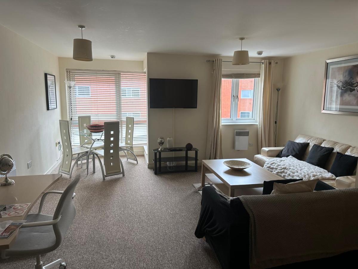 Gunwharf Quays Harbour Apartments Portsmouth Luaran gambar