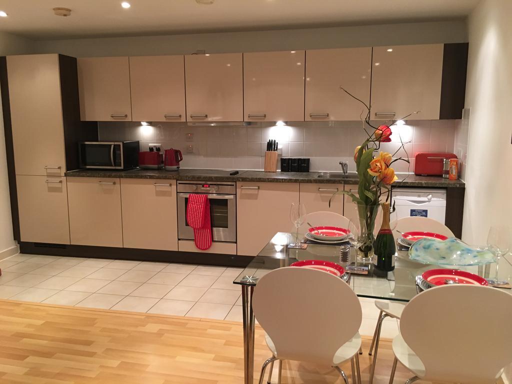 Gunwharf Quays Harbour Apartments Portsmouth Luaran gambar